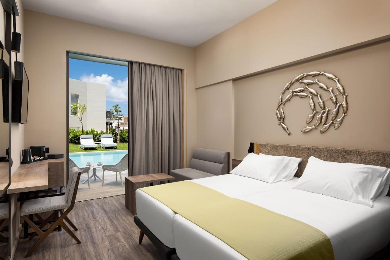 Deluxe Room with Pool View - Annex
